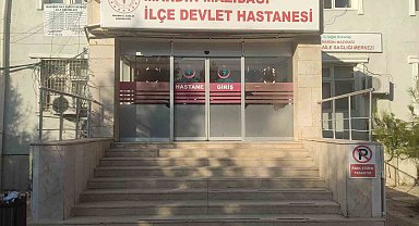 Seyir halindeki araçtan düşen kadın ağır yaralandı