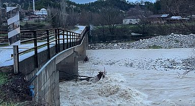 Şiddetli yağışların kullanılamaz hale getirdiği Sarıkavak Köprüsü 110 milyona yeniden yapılacak