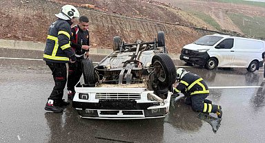 Siirt'te iki otomobil çarpıştı: 2 yaralı