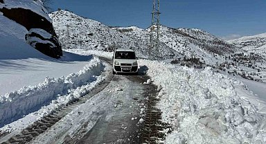 Siirt'te karla mücadele sürüyor: Mahsur kalan vatandaşlar kurtarıldı