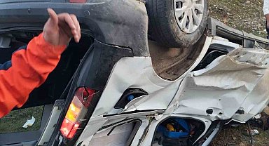 Siirt'te otomobil şarampole yuvarlandı: 1 ölü, 2 yaralı