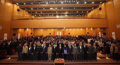 Siirt'te "Güneş Hadisesi" söyleşi programı düzenlendi