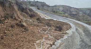 Siirt'te yağış sonrası yoğun mesai