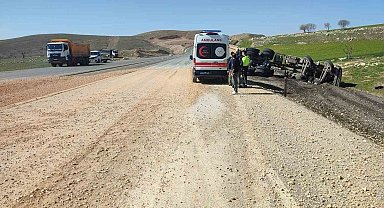 Şırnak'ta devrilen kamyonun sürücüsü yaralandı