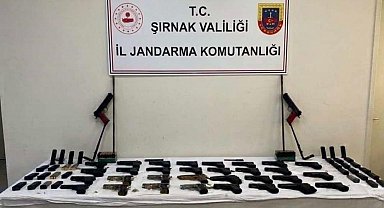 Şırnak'ta jandarma ekipleri cephanelik ele geçirdi