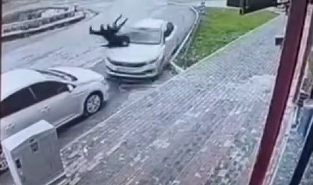 Şırnak'ta otomobil yayalara çarptı: 2 yaralı