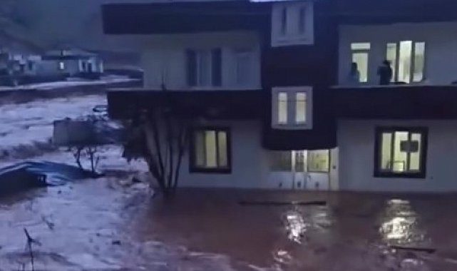 Şırnak'ta sağanak sele neden oldu, evleri su bastı
