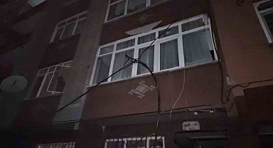 Şişli'de elektrik direğindeki patlama motorlara sıçradı