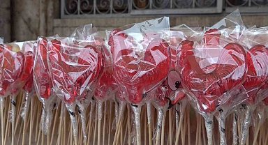 Sivas'ta Ramazanın habercisi horoz şekerler tezgahlara döndü