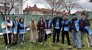 Sivrihisar Yurdu bahçesinde fidanlar toprakla buluştu