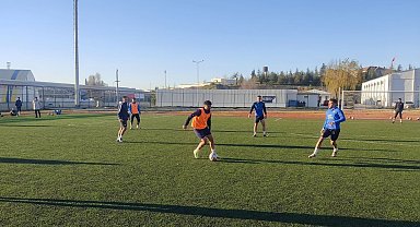 Söğütspor, lider Kahraman Kazan Belediyespor'a hazırlanıyor