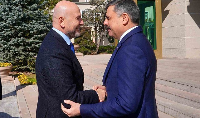 Süleyman Soylu'dan İçişleri Bakanı Çiftçi'ye "hayırlı olsun" ziyareti