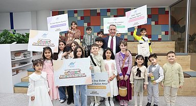 Sultangazi Belediyesi'nde çocuklardan bayram kutlaması