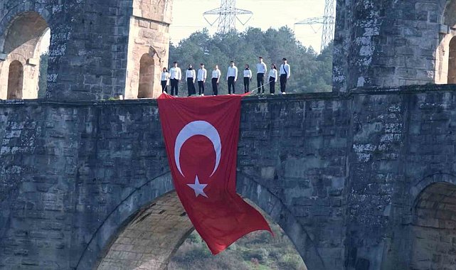 Sultangazi'de istiklal ruhu tarihi mekanlarla buluştu: Gençlerden anlamlı klip