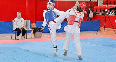 Taekwondo Yıldızlar Mahalli Müsabakaları heyecanı başladı