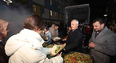 Tahmazoğlu öğrencilerle sahurda buluştu