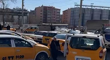 Taksicilerin güncellenen zam kuyruğu