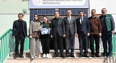 Tavşanlı Ressam Abdullah Taktak öğrencisi bölge ikincisi oldu