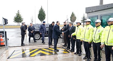 Tavşanlı'da bayramlaşmanın ardından güvenlik güçlerine ziyaret