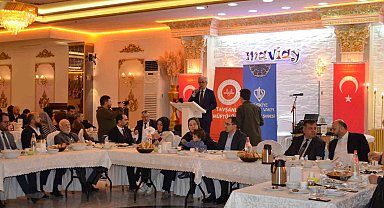 Tavşanlı'da üniversite öğrencileri iftarda buluştu