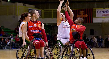 Tekerlekli Sandalye Basketbol play-off müsabakaları Manavgat'ta