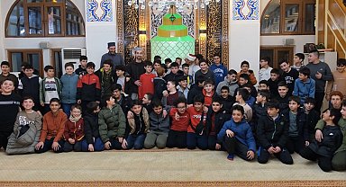 Teravih etkinlikleriyle öğrencilere manevi eğitim