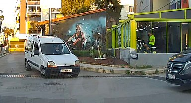 Ters yöne giren sürücünün kural ihlali araç kamerasına yansıdı