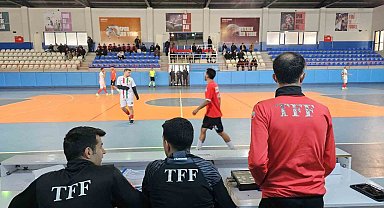 TFF Futsal Ligi Tatvan Etabı devam ediyor