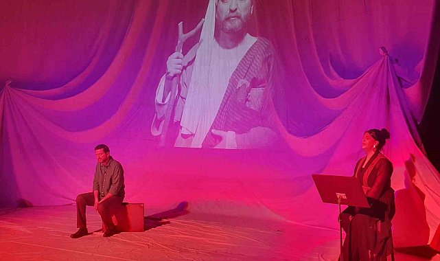 Tiyatro Anadolu, Düzce'de "Aşk Neyledi Yunus" ile sahne aldı