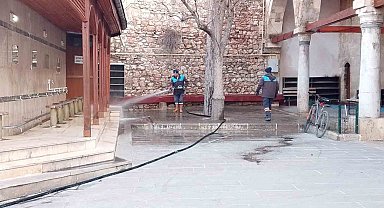 Tokat Belediyesi'nden bayram öncesi camilerde kapsamlı temizlik