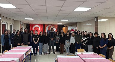 Tomarza protokolü öğrencilerle iftarda buluştu