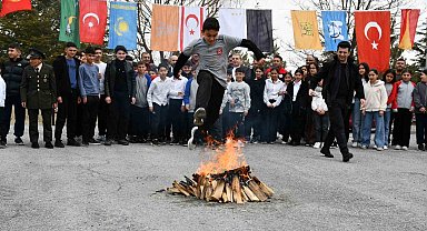 Tomarza'da Nevruz Bayramı coşkuyla kutlandı