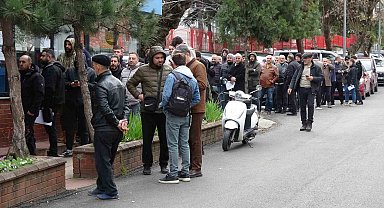 Trabzon'da APP plaka kuyruğu