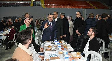 Trabzon'da Büyükşehir'in iftar sofralarında yüzbinler oruç açtı