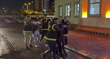 Trafikte bıçakla dehşet yaşatan baba-oğula 363 bin TL ceza