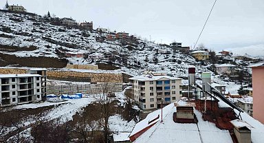 Tunceli'de mart sabahında kar sürprizi