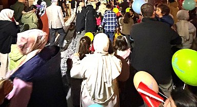 Turgutlu'da Kadir Gecesinde çocuklar yürüyüş yaptı