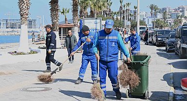 Turizm kenti Kuşadası, bayrama hazırlandı