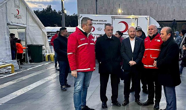 Türk Kızılay ve Yunusemre Belediyesi'nden 1000 kişilik iftar