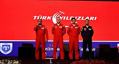 Türk Yıldızları, gençlere tecrübelerini anlattı