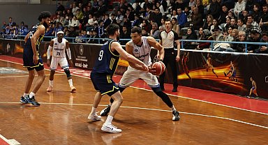Türkiye Basketbol Ligi: Kocaeli BŞB Kağıtspor: 73 - Fenerbahçe Koleji: 84