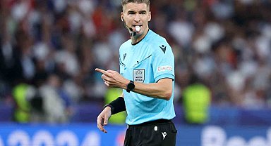 Türkiye - Romanya maçını François Letexier yönetecek