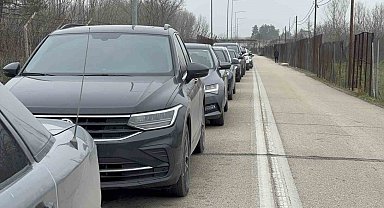 Türkler Yunan sınırında zaman zaman yoğunluk oluşturuyor