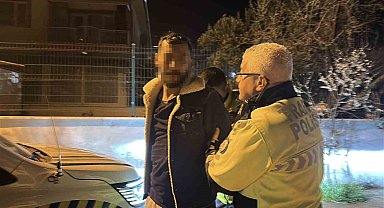 Üçüncü kez alkolden yakalanmamak için polisin üstüne araç sürüp kaçtı, yarım milyon lira ceza yedi