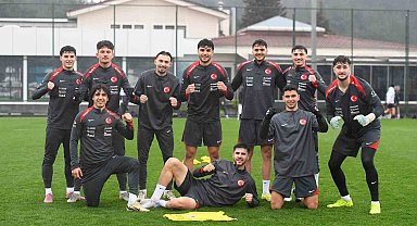 Ümit Milli Futbol Takım, hazırlıklarını yağmur altında sürdürdü