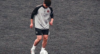 Ümraniye'de çakarlı araçla silahlı saldırı: 21 yaşındaki genç futbolcu hayatını kaybetti