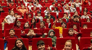 Ümraniye'de kültür sanat sezonu çocukların neşesiyle renkleniyor