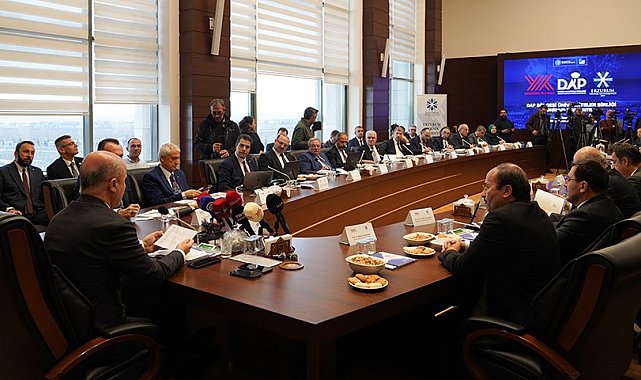 ÜNİDAP 8. dönem toplantsı YÖK Başkanı Özvar Başkanlığında ETÜ'de gerçekleştirildi