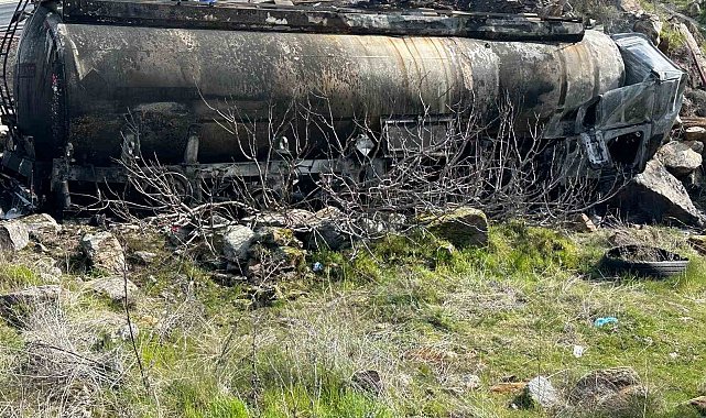 Uşak'ta mazot yüklü tanker alev alev yandı: 1 ölü