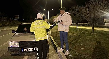 Uygulama noktasında 'dur' ihtarına uymadı, yakalanınca 'araçlar vardı yanaşamadım' dedi